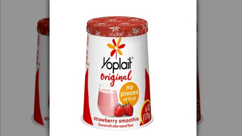 Yoplait Strawberry Smoothie yogurt