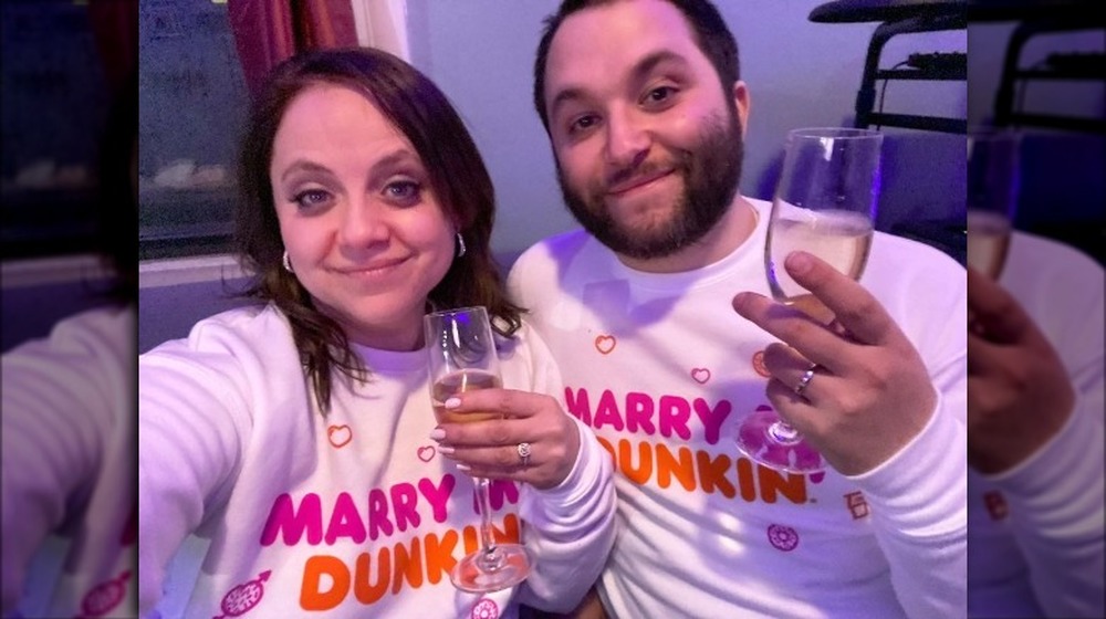 Couple married at Dunkin'