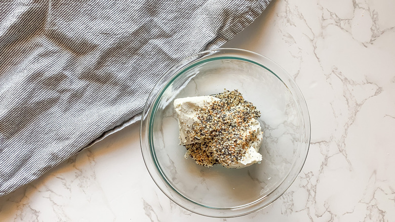 everything bagel dip in bowl