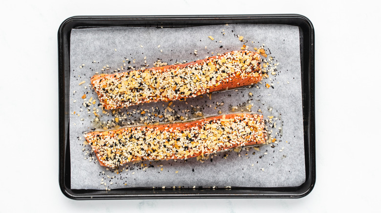 salmon with everything bagel seasoning