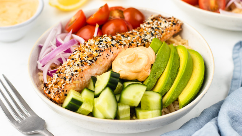 everything bagel salmon bowl