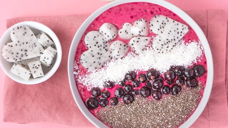 Smoothie bowl with sliced dragon fruit