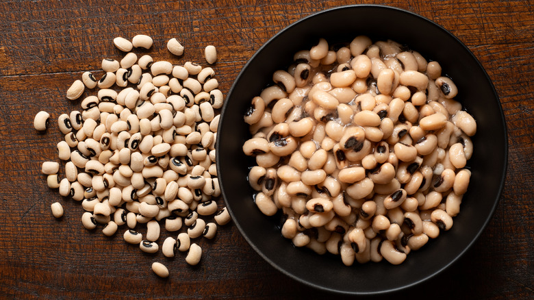 cooked beans and dried beans