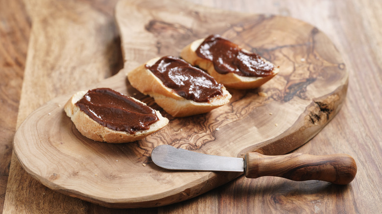 bread with gianduja spread