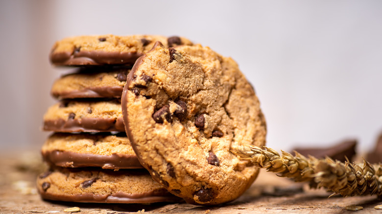 chocolate chip cookies