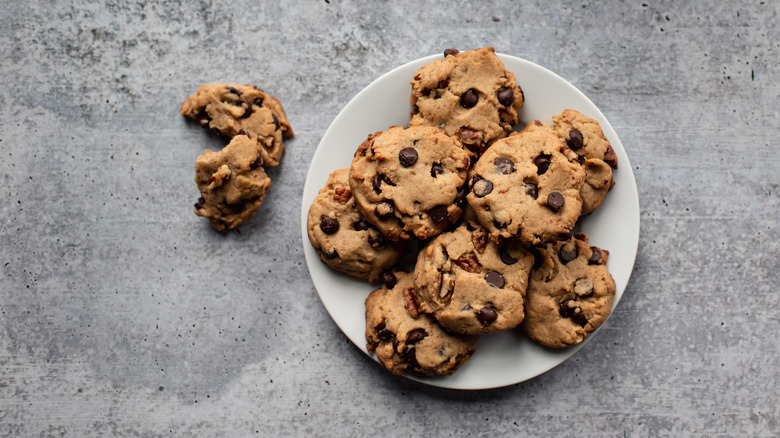 pecan chocolate cookies