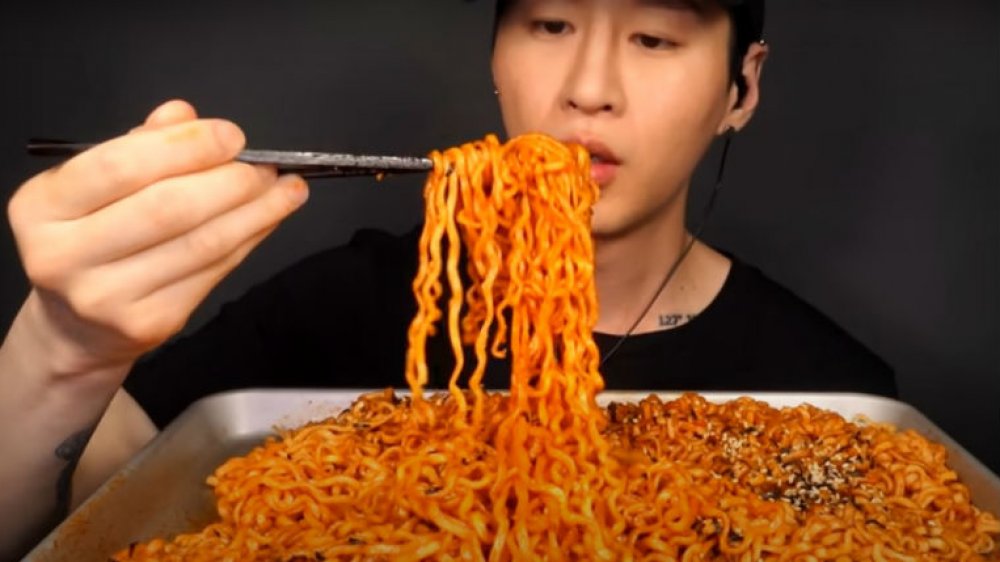 Mukbang Ramen