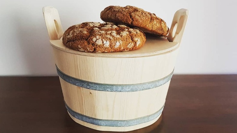 Ruisleipä on a traditional breadmaking bucket
