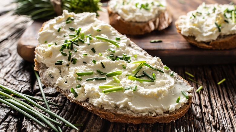 bryndza spread on bread with chives