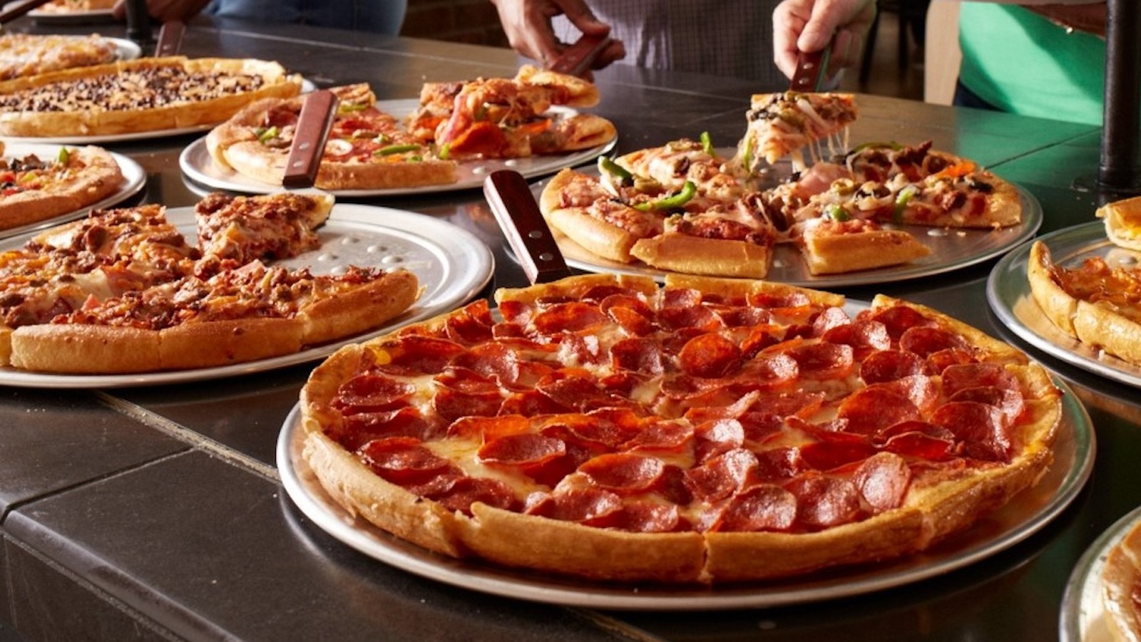 Everything You Need To Know Before Eating At Pizza Inn