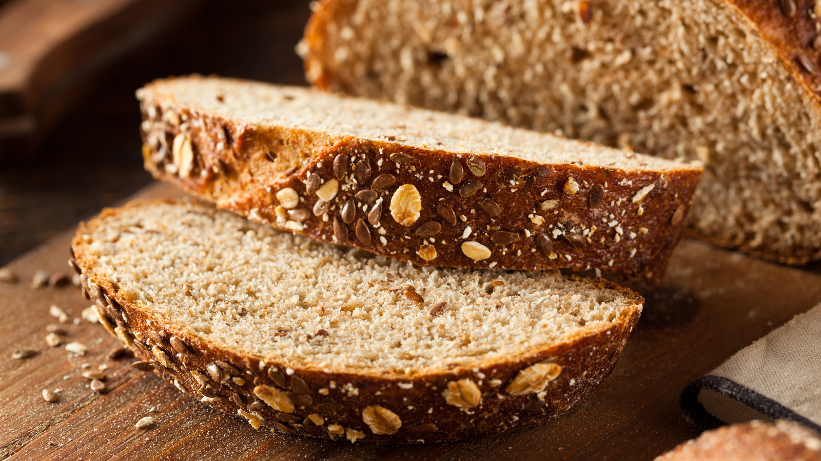 Expert Nutritionist Explains The Difference Between Whole Wheat, Whole