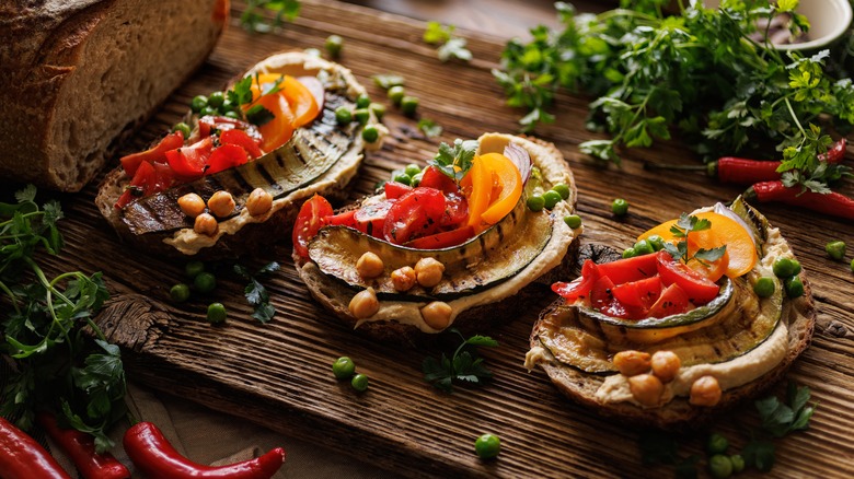 slices of bread with vegetables