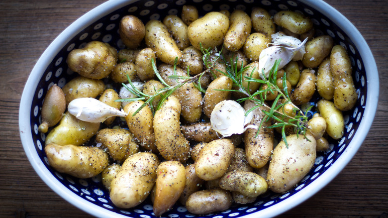 fingerling potatoes with garlic and rosemary