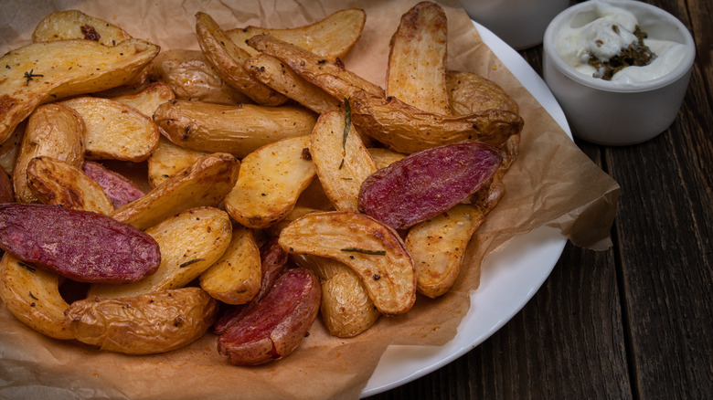 fried fingerling potatoes