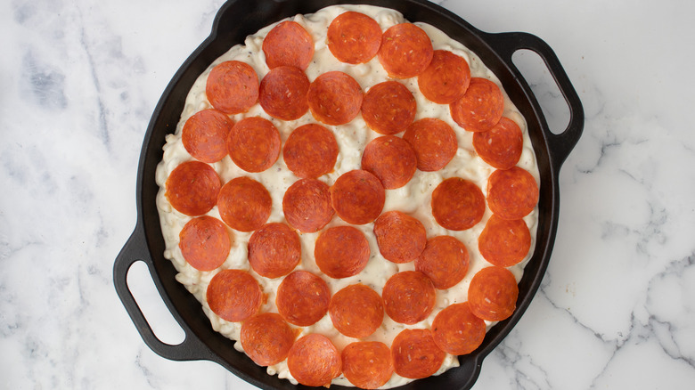 cheesy macaroni with pepperoni