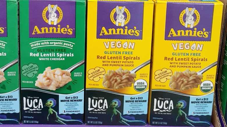 boxes of annie's organic red lentil boxed pastas