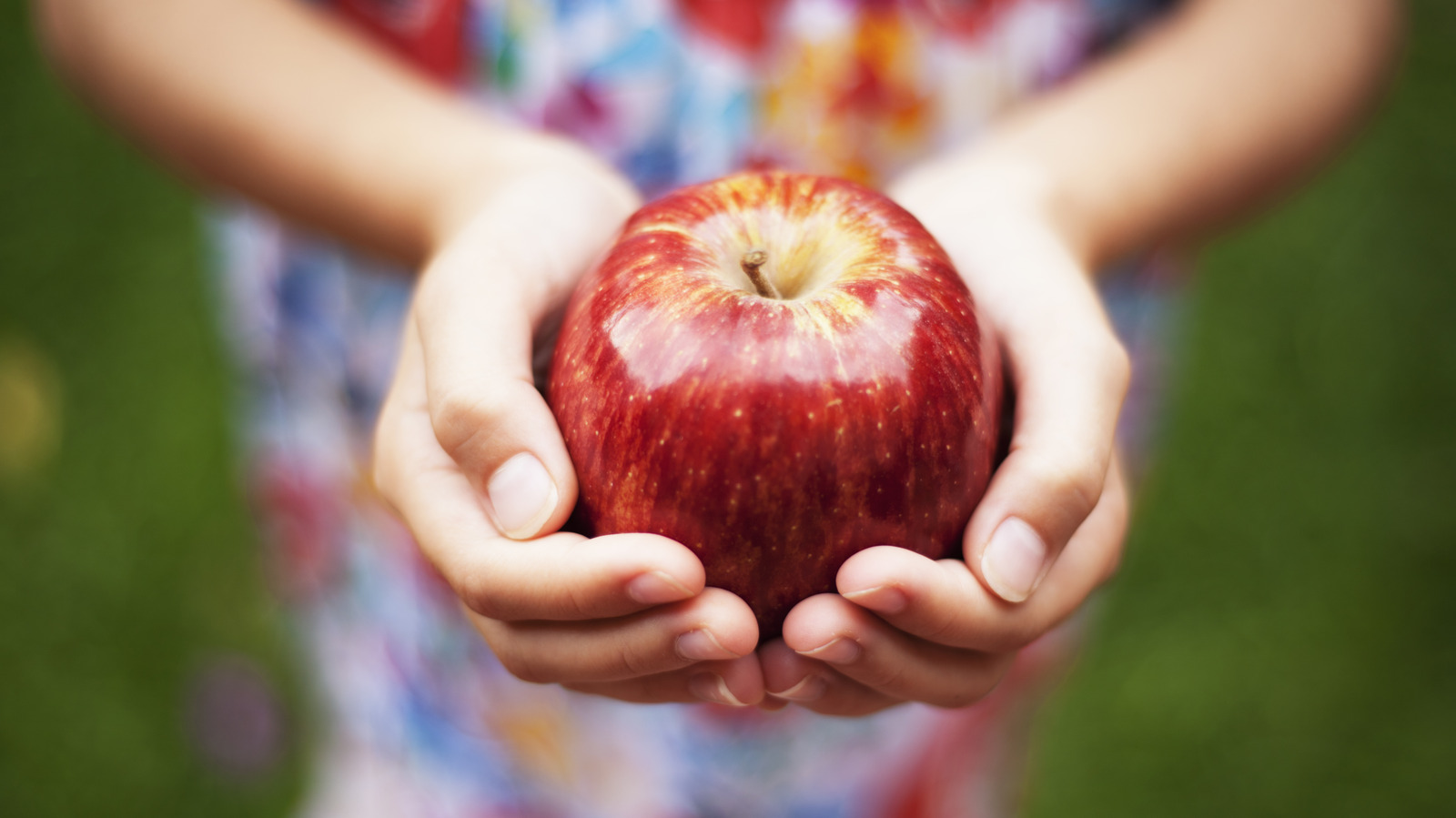 False Facts About Apples You Thought Were True