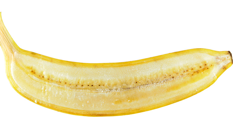 Banana lengthwise cross section