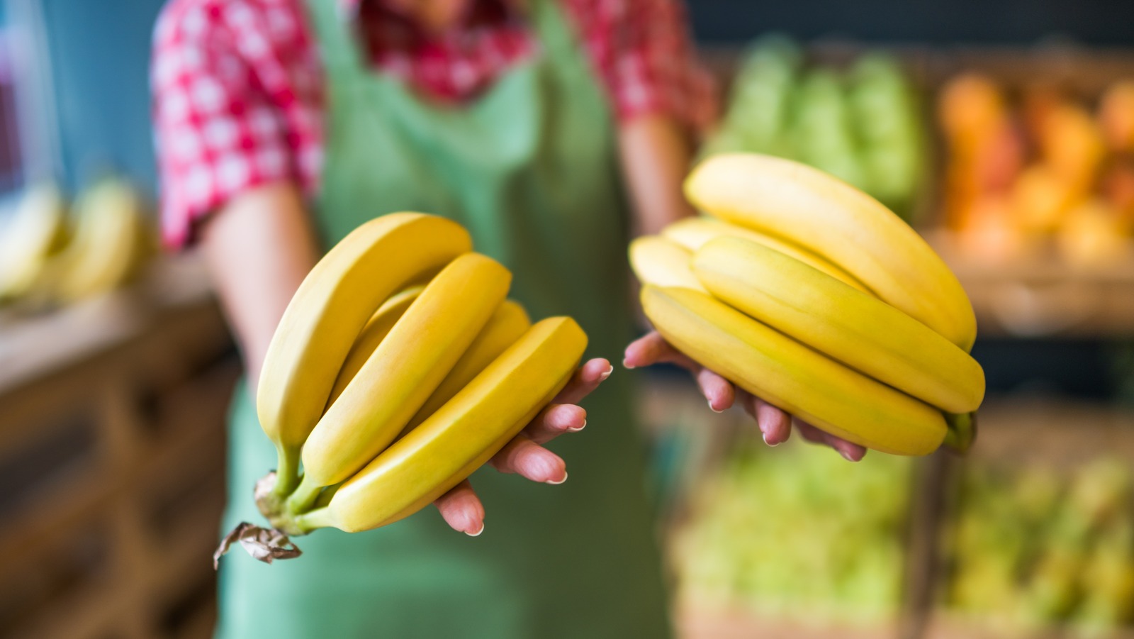 Why do people call a bunch of bananas a 'hand of bananas'? - Quora