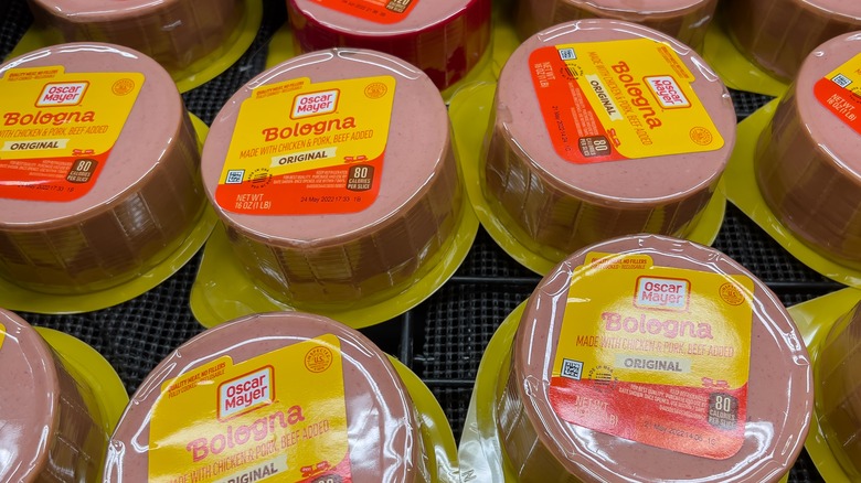 closeup bologna packaging