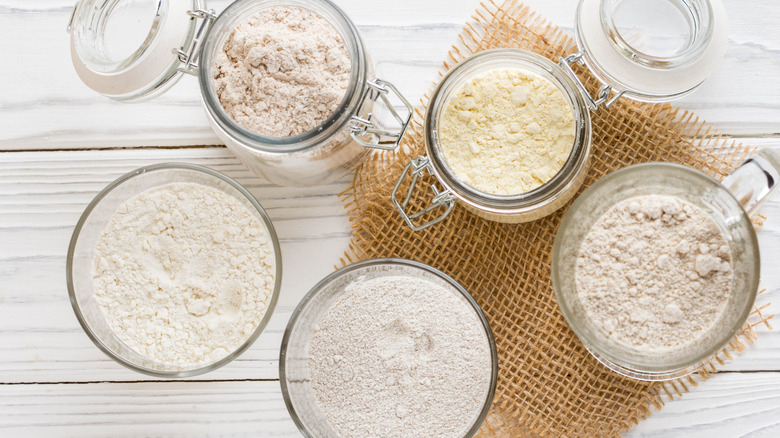 Different types of flour 