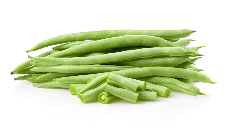 pile of green beans