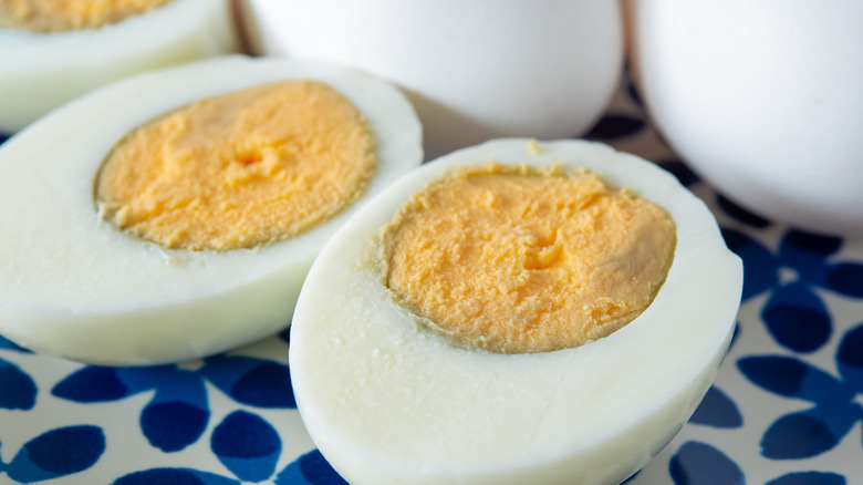 Green rings around egg yolks