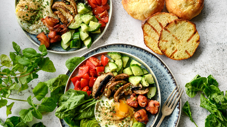 breakfast salads with greens