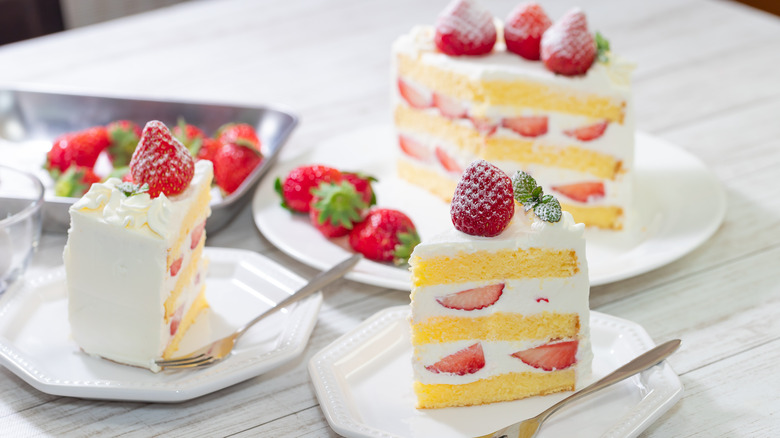 strawberry cake