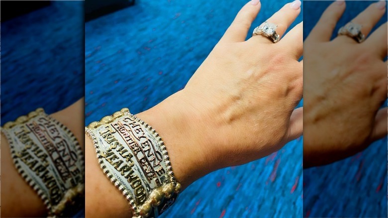 Photo of Yearwood's bracelet and ring