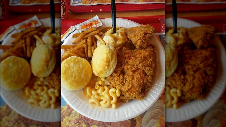 filled plate at Popeye's buffet