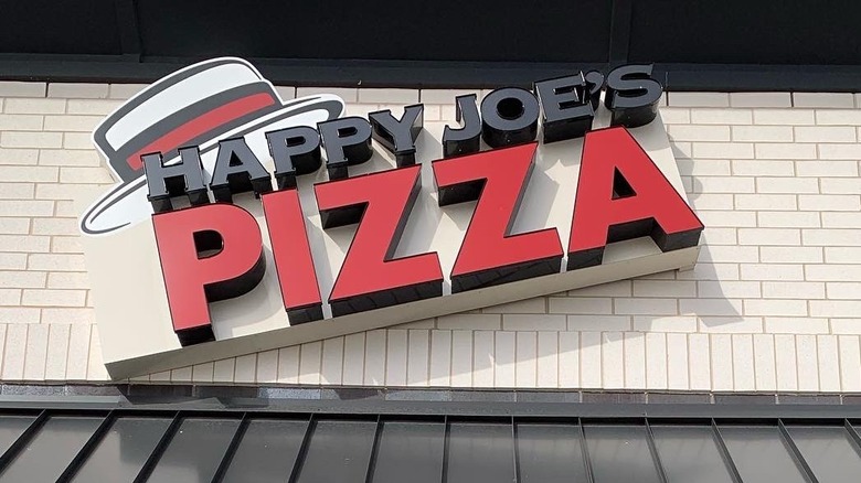 Happy Joe's entrance sign