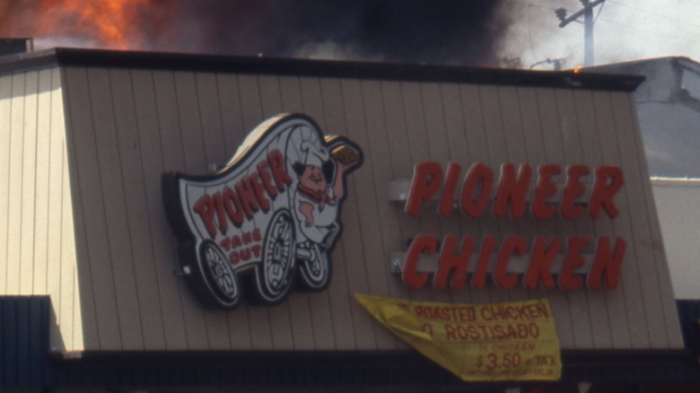 Pioneer Chicken location on fire