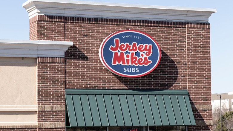 Exterior of Jersey Mike's Restaurant 