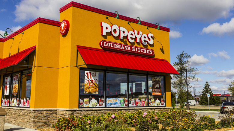 Exterior of a Popeyes restaurant