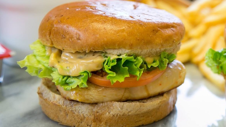 grilled chicken sandwich whataburger