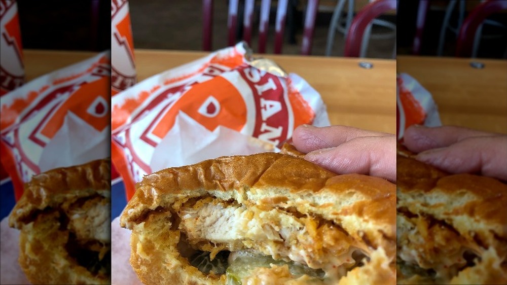 popeyes chicken sandwich fast food