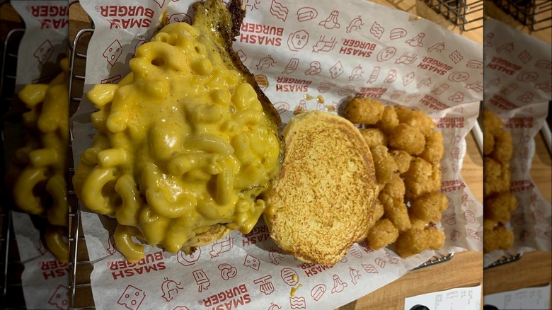 Smashburger Double Mac & Cheese Burger