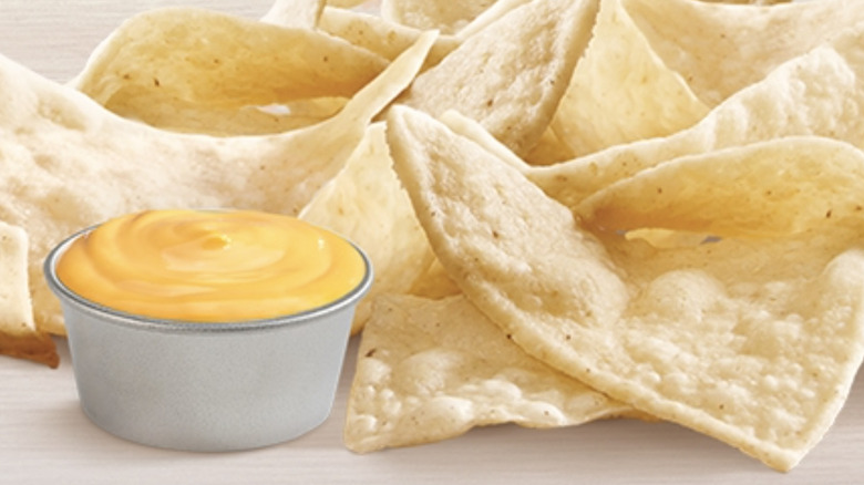 taco bell meal box queso dip and chips 