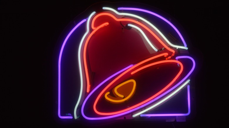 neon taco bell sign