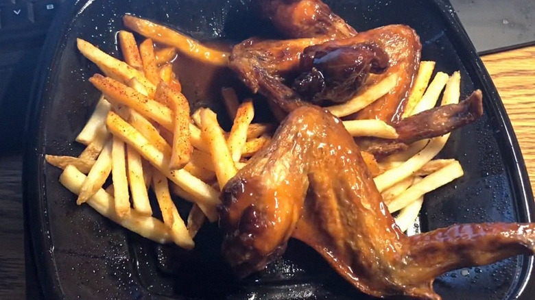 tapatio wings with fries