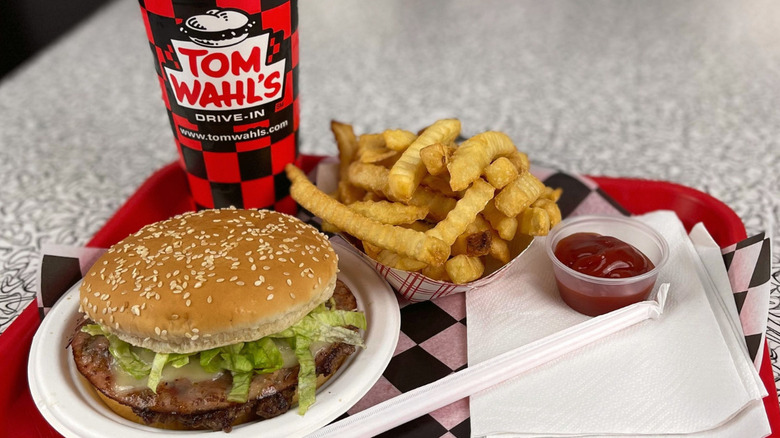 Tom Wahl's steakburger and fries 