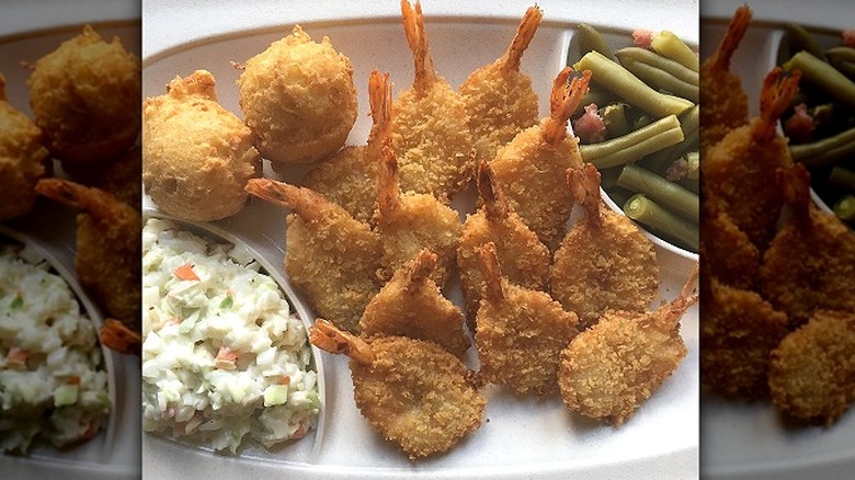 Breaded shrimp with sides 