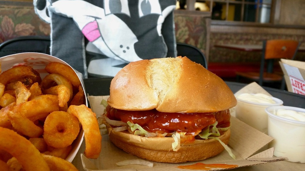 arby buffalo buttermilk chicken sandwich slider