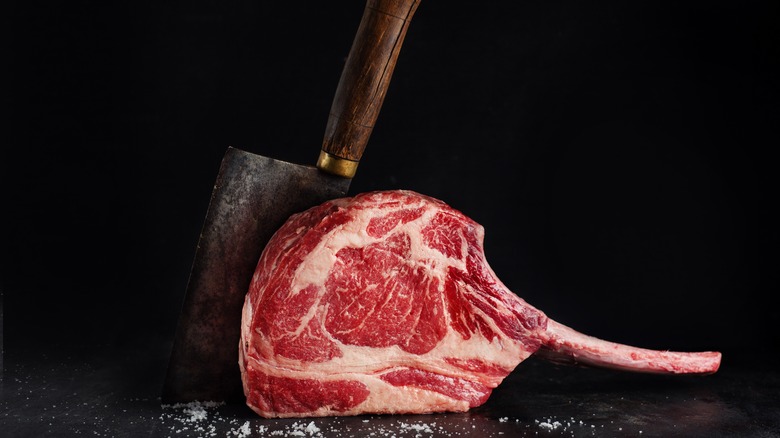 tomahawk steak