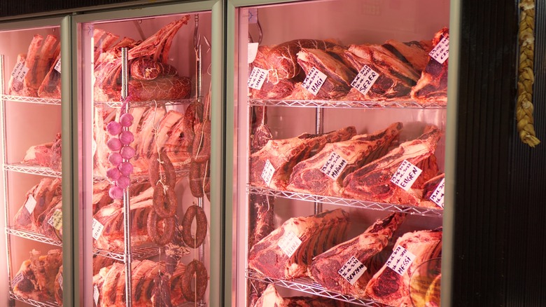 dry-aging fridge