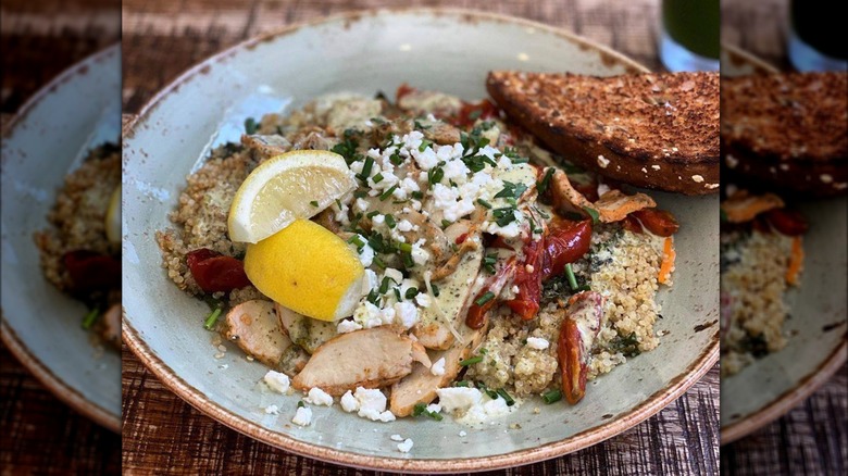 Pesto chicken quinoa