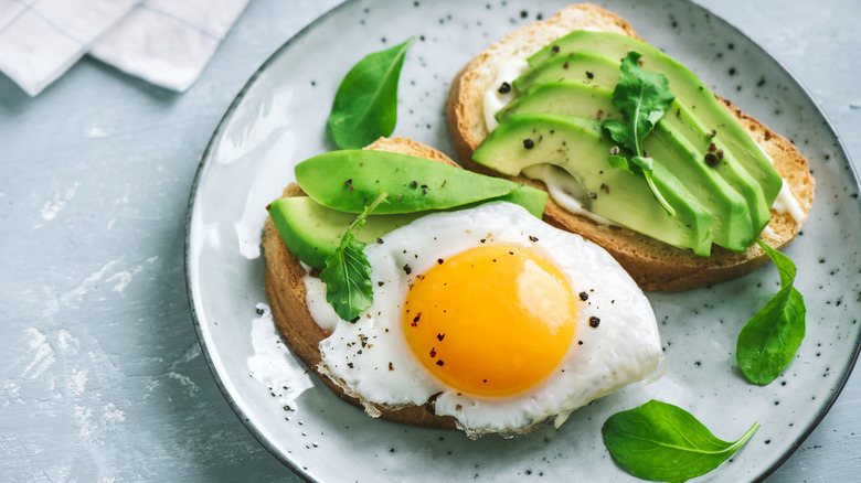 Avocado toast with egg