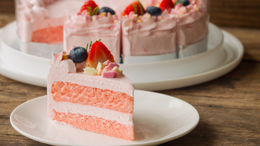 layered strawberry cake