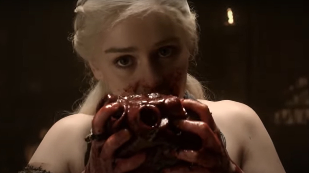 Emilia Clark eats heart Game of Thrones